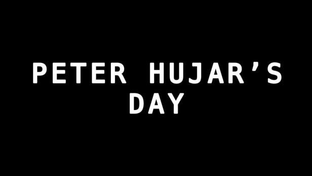 Der Titel „Peter Hujar's Day“ in weißer Schrift auf schwarzem Hintergrund.