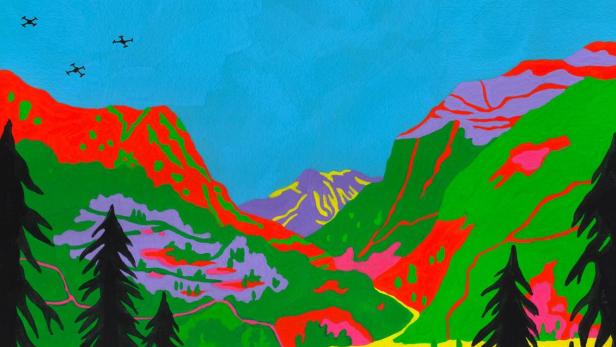 Das farbenfrohe Filmposter für „Summer Camp“ zeigt stilisierte Berge, Bäume und zwei Silhouetten im Vordergrund.