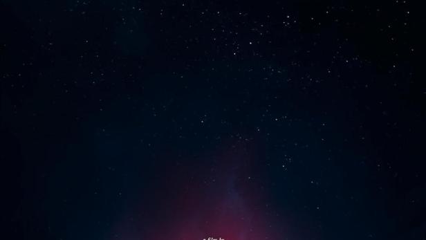 Das Filmplakat für „Fabula“ zeigt eine Person, die im Weltraum treibt.