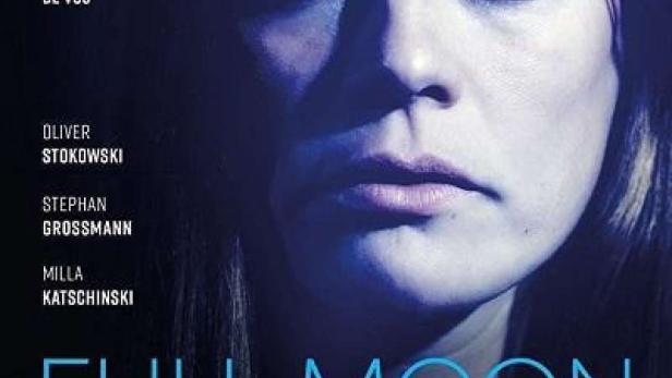Das Filmplakat für „Full Moon“ zeigt Elze Marieke de Vos in Nahaufnahme.