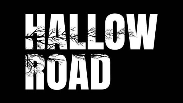 Das Logo für „Hallow Road“ mit Ästen, die in die Buchstaben integriert sind.