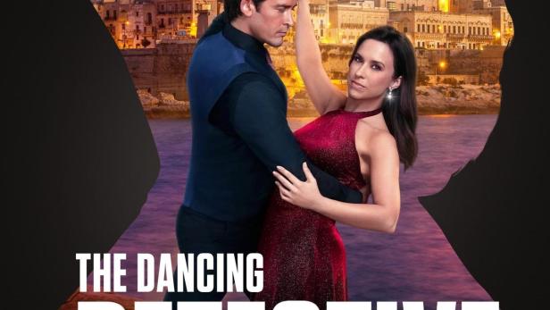 Ein Mann und eine Frau tanzen Tango vor der Kulisse von Valletta, Malta, auf dem Filmplakat zu „The Dancing Detective“.