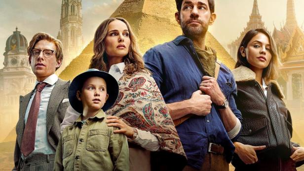 Das Filmplakat für „Fountain of Youth“ zeigt die Hauptdarsteller vor verschiedenen Wahrzeichen.