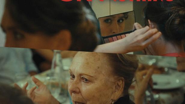 Das Filmplakat für „Primadonna or Nothing“ zeigt drei Frauen in verschiedenen Lebensabschnitten.