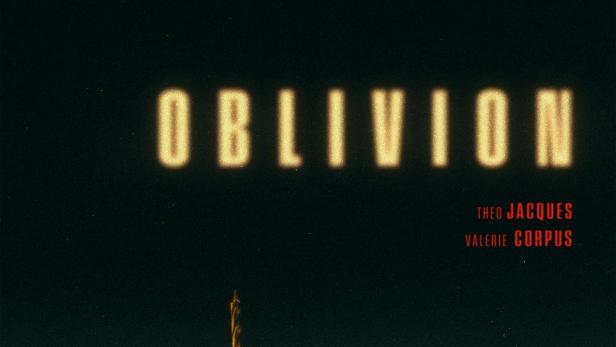 Das Filmplakat für „Oblivion“ zeigt einen Kuchen mit einer Kerze.