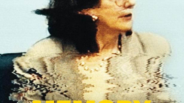 Das Filmplakat für „Memory Wars“ zeigt Elizabeth Loftus vor einem verschwommenen Hintergrund.