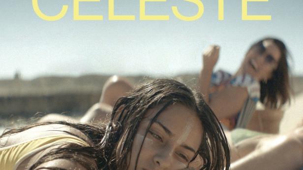Das Filmplakat für „Cuerpo Celeste“ zeigt eine junge Frau am Strand.