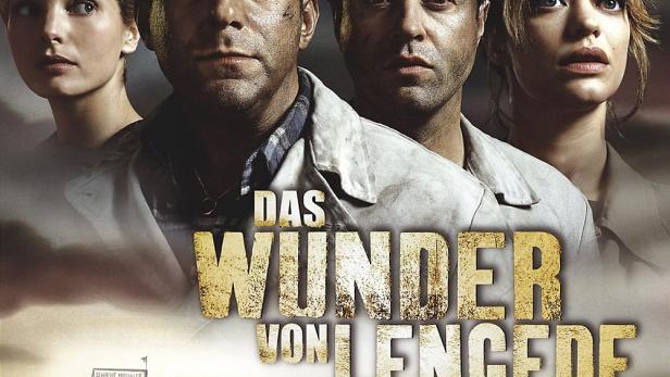 Das Filmplakat für „Das Wunder von Lengede“ zeigt Bergleute und einen Förderturm.