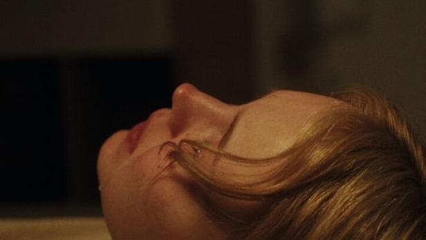 Das Filmplakat für „Sechs Wochenamt“ mit Magdalena Laubisch in der Hauptrolle.