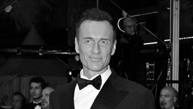 julian-mcmahon.jpg