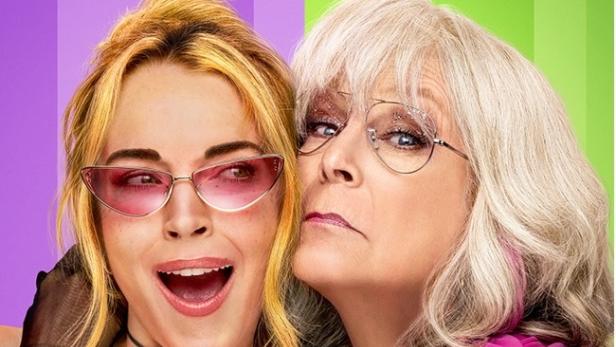 Das Filmplakat für „Freakier Friday“ mit Jamie Lee Curtis und Lindsay Lohan.