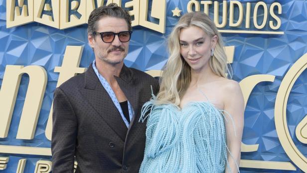 pedro-pascal-vanessa-kirby.jpg