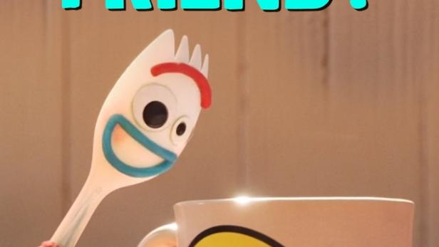 Szene aus „Forky Asks a Question“ mit Forky und einer Tasse mit Smiley-Gesicht.