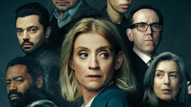 Das Filmplakat für „Suspect“ zeigt eine Gruppe von Schauspielern vor einem dunklen Hintergrund.