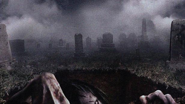 Das Filmplakat für „The Gravedancers“ zeigt eine Hand, die aus einem Grab auf einem Friedhof ragt.