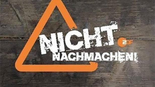 Das Logo der ZDF-Sendung „Nicht nachmachen!“ vor einem dunklen Hintergrund.