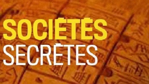 Das Logo der Fernsehsendung „Sociétés Secrètes“ von Arte mit Keilschrifttafel und Kerzen.