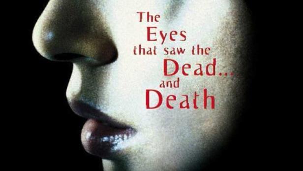 Das Filmplakat für „Naina“ zeigt das Gesicht einer Frau im Profil.