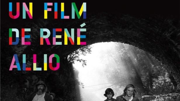 Das Filmplakat für „Les Camisards“ zeigt eine Gruppe von Männern, die durch einen Tunnel gehen.