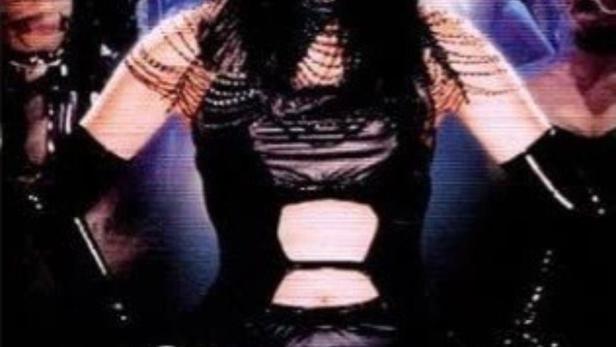 Das Filmplakat für „Les Morsures de l'Aube“ zeigt eine Frau in einem schwarzen Outfit.