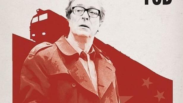 Das Filmplakat für „Harry Palmer: Der Rote Tod“ zeigt Michael Caine mit einer Waffe.