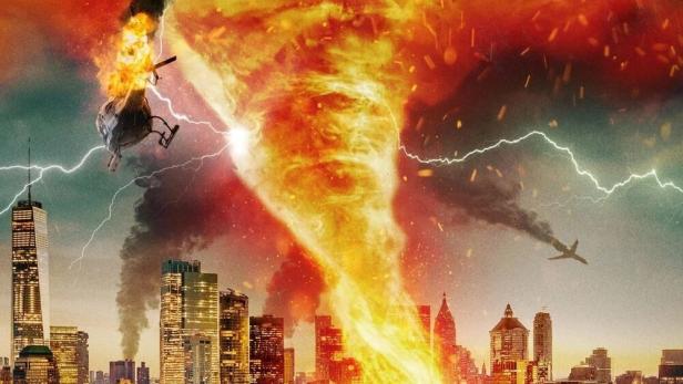 Ein Feuer-Tornado bedroht die Skyline einer Stadt, während ein Hubschrauber und ein Flugzeug zu sehen sind.