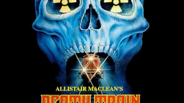 Das Cover von Allistair MacLean's „Death Train“ mit Pierce Brosnan als James Bond und einem Totenkopf mit Atomzeichen.
