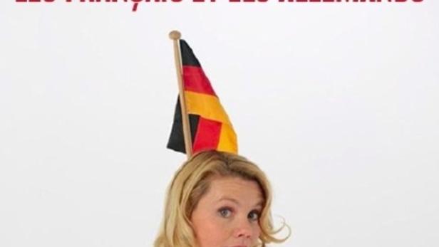 Das Filmplakat für „Chers ennemis, les français et les allemands“ zeigt eine Frau mit einer Deutschlandflagge auf dem Kopf.