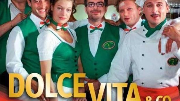 Das DVD-Cover der ORF-Edition von „Dolce Vita & Co“ zeigt die Restaurant-Belegschaft.