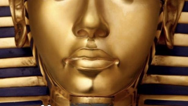 Nahaufnahme der goldenen Totenmaske des Tutanchamun.