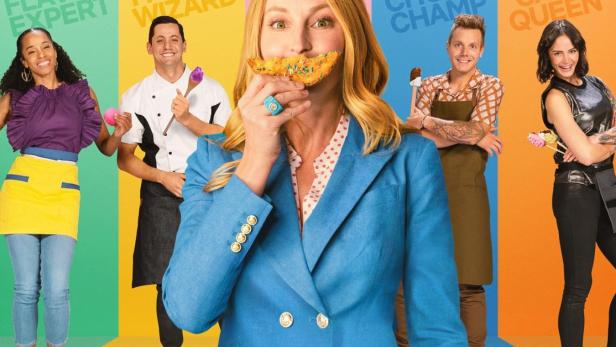 Das Poster für „Bake Squad“ zeigt vier Konditoren, die auf riesigen Macarons stehen.