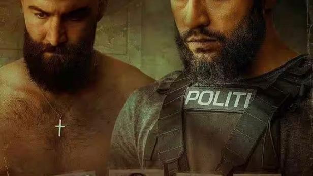 Das Filmplakat für „Die Blutsbrüder von Oslo“ zeigt zwei Männer, einer davon in Polizeiuniform.