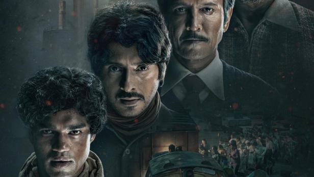 Das Filmplakat für „The Railway Men: The Untold Story of Bhopal 1984“ zeigt vier Männer und einen Zug.