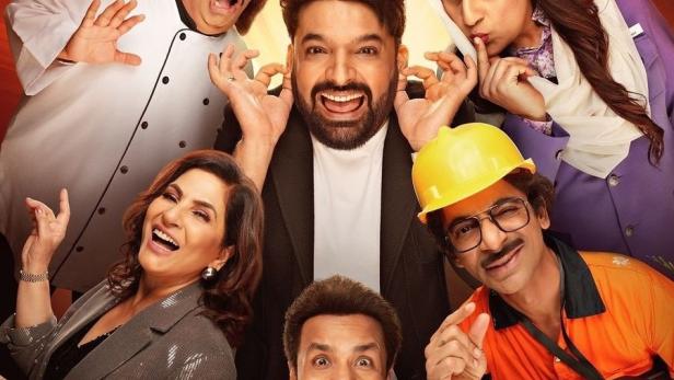Das Ensemble der „The Great Indian Kapil Show“, einer Netflix-Serie, posiert für ein Werbebild.