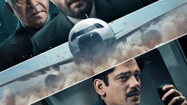Das Filmplakat für „IC 814: The Kandahar Hijack“ zeigt Passagiere und einen bewaffneten Pilot im entführten Flugzeug.