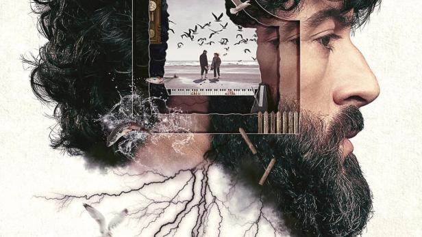 Das Filmplakat für „La última noche en Tremor“ zeigt das Profil eines Mannes mit einer Strandszene in seinem Kopf.