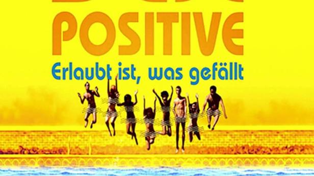 Das Filmplakat für „Sex Positive“ zeigt Menschen, die in einen Pool springen und schwimmen.