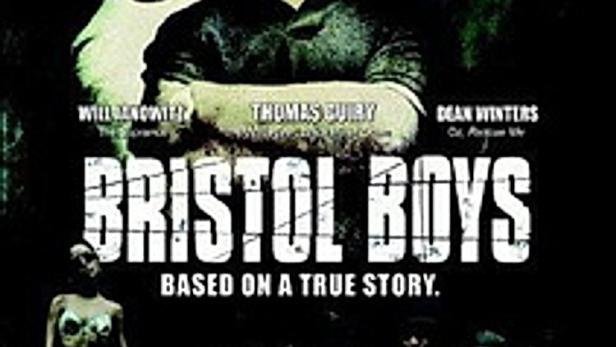 Das Filmplakat für „Bristol Boys“ zeigt drei Männer und den Schriftzug „Based on a true story“.
