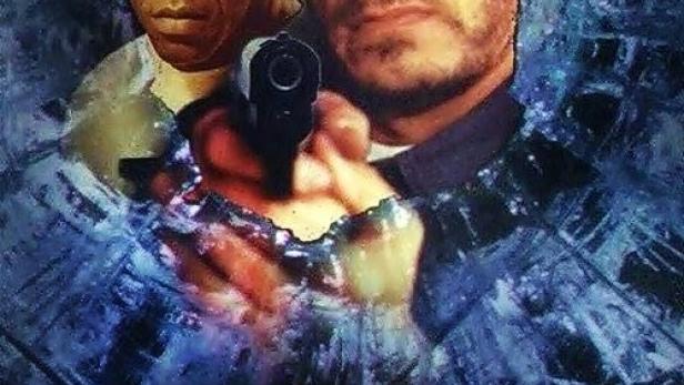 Das Filmplakat für „Street Corner Justice“ zeigt zwei Männer, von denen einer eine Waffe hält.