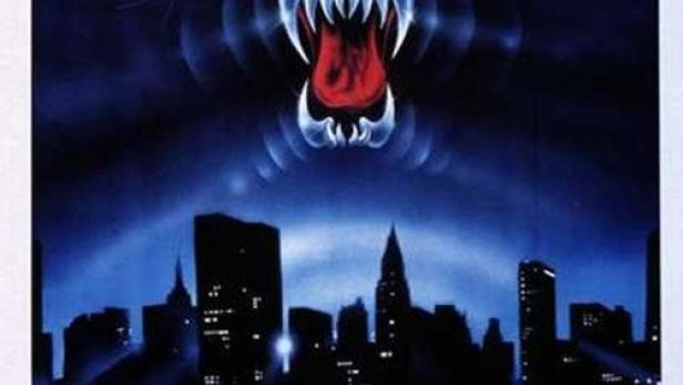 Das Filmplakat für „Wild Beasts“ zeigt eine Raubkatze über einer Stadtkulisse.