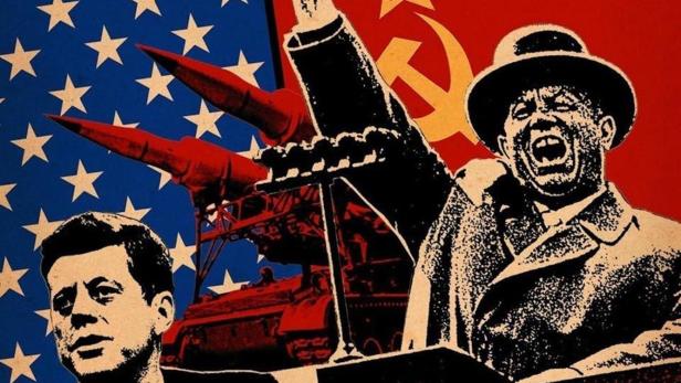 Eine Collage zum Kalten Krieg mit John F. Kennedy und einem chinesischen Redner.