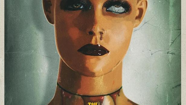 Das Filmplakat für „The Mannequin“ zeigt eine unheimliche, kahle Schaufensterpuppe mit Blut am Hals.