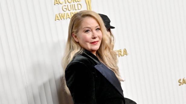 Christina Applegate auf dem roten Teppich.
