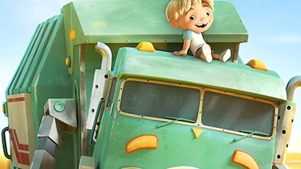 Ein Junge sitzt auf einem freundlich aussehenden, grünen Müllwagen vor blauem Himmel.