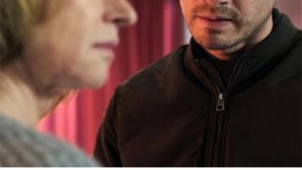 Ein Mann und eine Frau, vermutlich aus dem Film „Der neue Freund“.