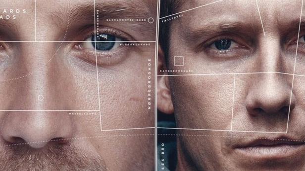 Das Filmplakat für „Alfa“ zeigt zwei Männergesichter, überlagert von einem Stadtplan von Nørrebro.