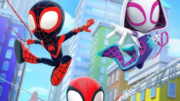 Szene mit Spidey, Ghost-Spider und Miles Morales aus der Serie „Spidey und seine Super-Freunde“.
