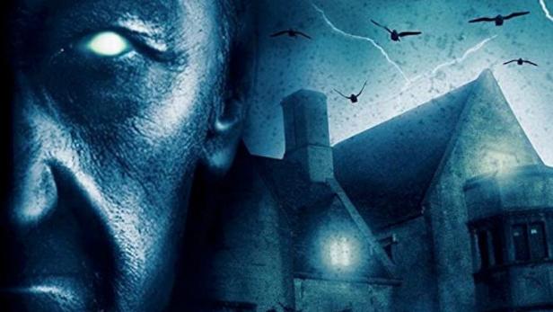 Das Filmplakat für „Kantemir“ mit Robert Englund vor einem unheimlichen Haus.