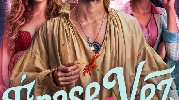 Das Filmplakat für „Érase una vez (pero ya no)“ zeigt drei Darsteller vor einem Schloss und einem pinkfarbenen Mond.