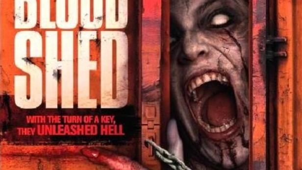 Das Filmplakat für „Blood Shed“ zeigt ein blutiges Gesicht hinter einer Kette und einem Vorhängeschloss.